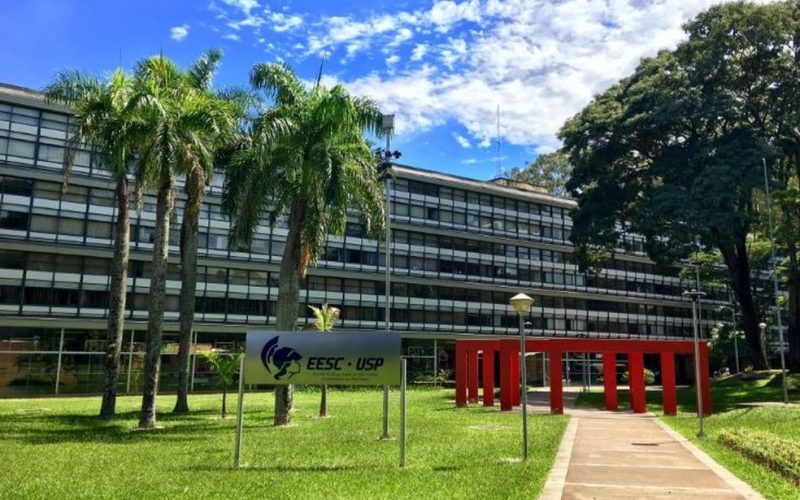 Alunos da USP São Carlos paralisam por contratação de professores e melhor infraestrutura