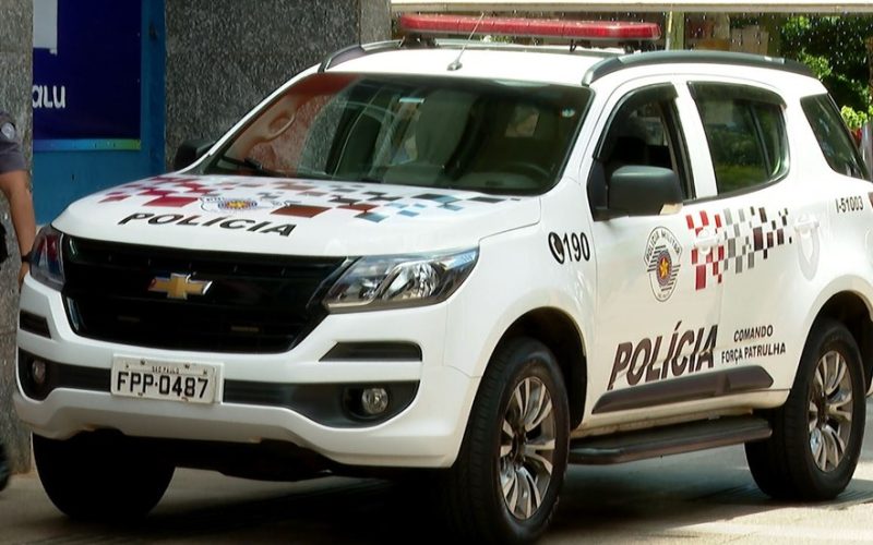 Polícia identifica e intima mulher que agrediu casal gay em padaria no Centro de SP a prestar depoimento