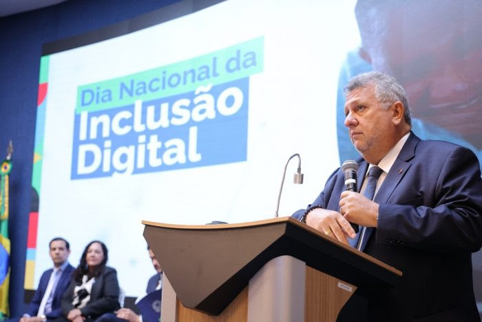 CAIXA Doa Mais de 12 Mil Equipamentos ao Programa Computadores para Inclusão