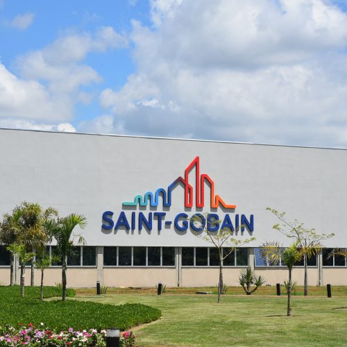Saint-gobain cresce na américa latina com impulso do brasil e novas aquisições em 2024
