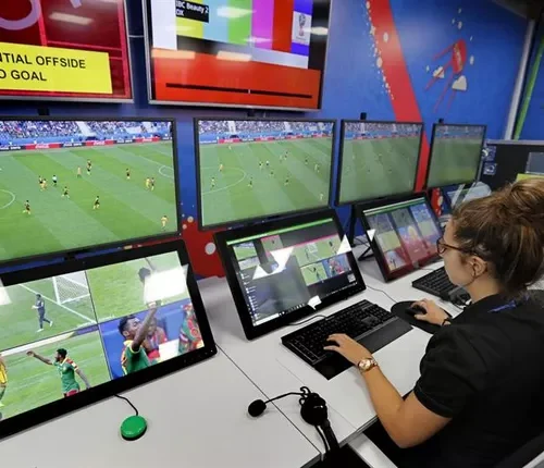 Waldisnei da Cunha Amorim analisa o impacto da tecnologia no futebol moderno