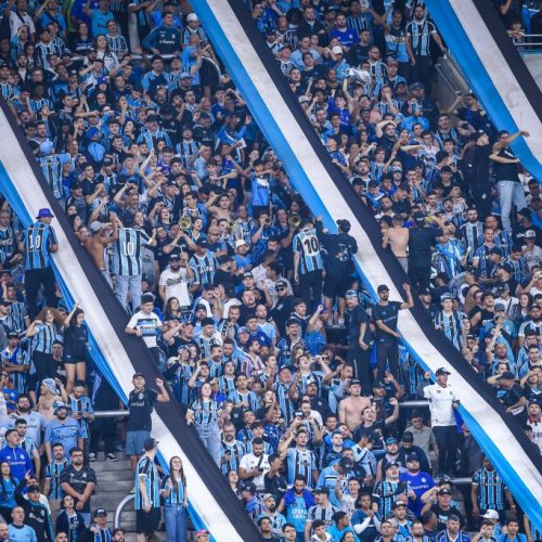 Grêmio quita débitos salariais e se envolve em controvérsia com empresa patrocinadora