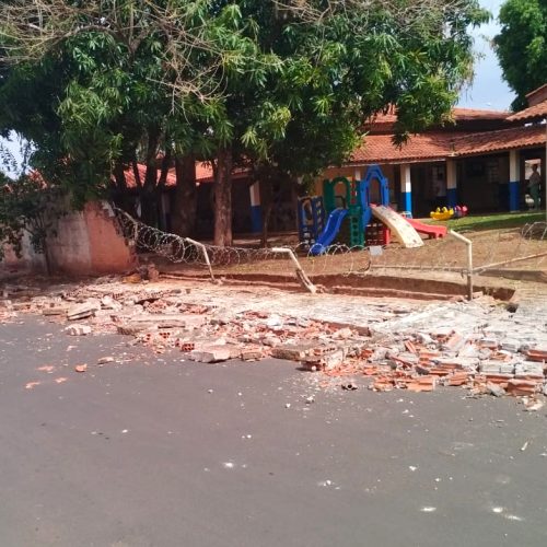 Prefeitura toma medidas emergenciais para reconstrução de muro de creche