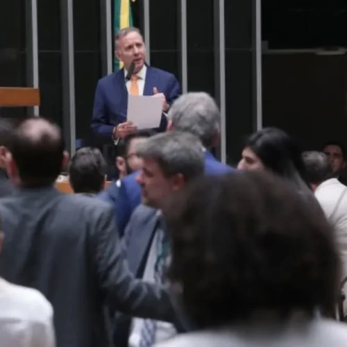 Legislativo vota medida para diminuir incentivos fiscais e aumentar impostos de empresas de apostas e serviços financeiros online