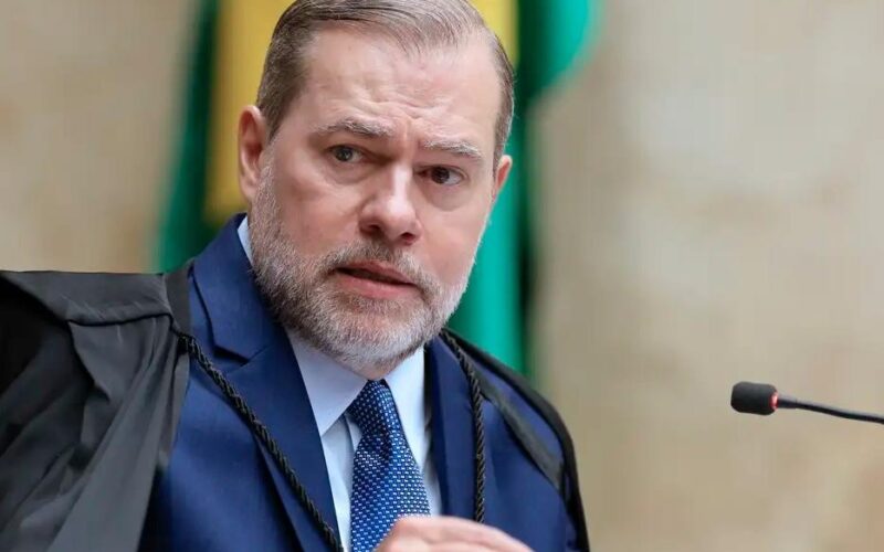 Ministro do STF Toffoli nega discussão sobre Banco Master durante voo com advogado do processo