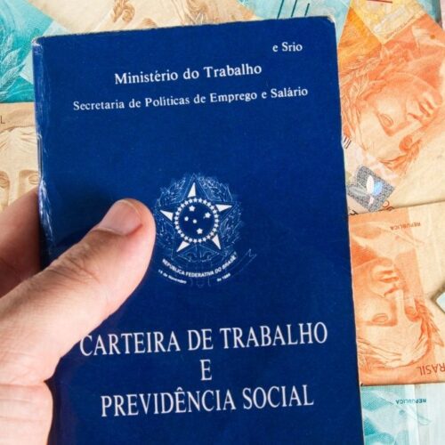 Governo finaliza decisão sobre salário mínimo em 2026!