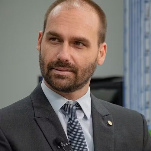 Eduardo declara “Xeque-mate” em relação à pré-candidatura de Flávio Bolsonaro.
