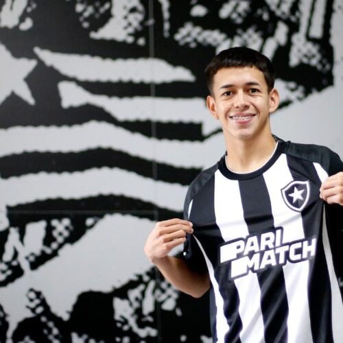 Botafogo encaminha negociação de dois jogadores para empréstimo