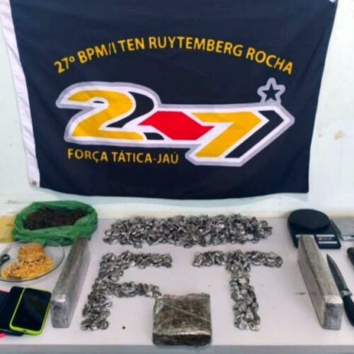 Polícia age com êxito: operação policial resulta na prisão de indivíduo e apreensão de jovens por envolvimento com tráfico de entorpecentes