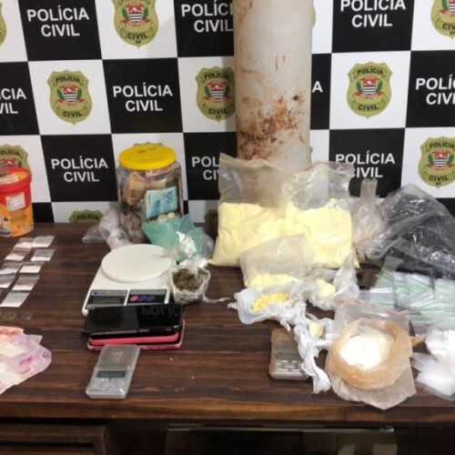 Operação da Polícia Civil em Bariri resulta na prisão de três indivíduos e apreensão de grande quantidade de cocaína