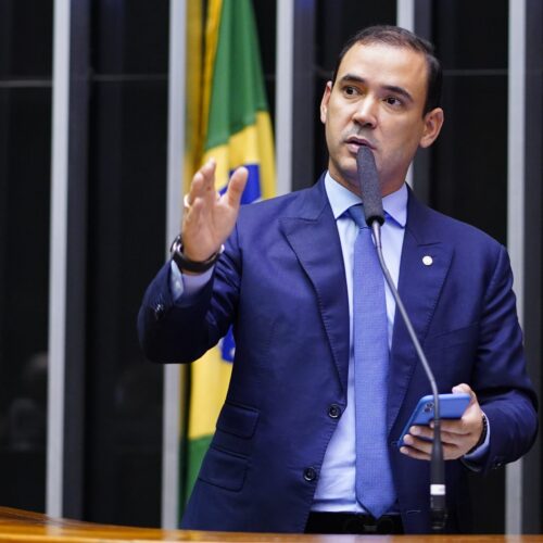Verba de R$ 2,1 milhões liberada por Vicentinho Júnior beneficia saúde de sete cidades tocantinenses