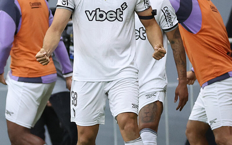 Negociação entre Botafogo e Corinthians por craque esbarra em impasse financeiro