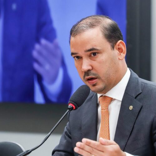 Vicentinho Júnior assegura que, se vencer as eleições, o gabinete do secretário de Saúde será no HGP