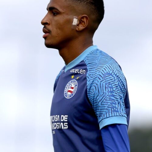 Equipe da elite do futebol brasileiro fecha negociação de volante com clube estrangeiro
