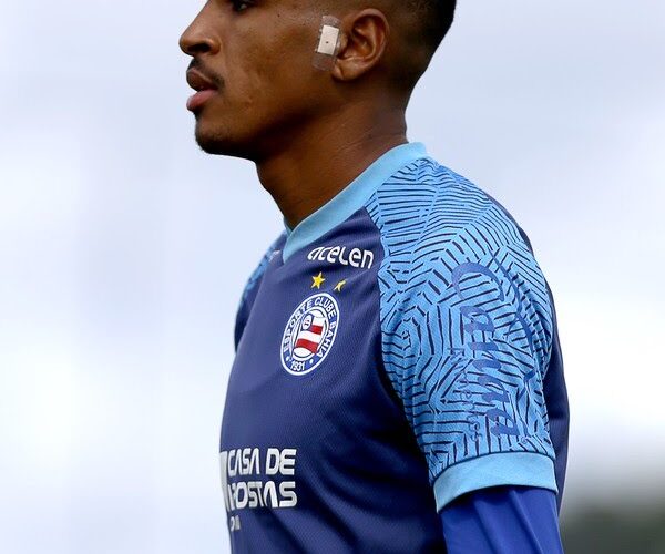 Equipe da elite do futebol brasileiro fecha negociação de volante com clube estrangeiro