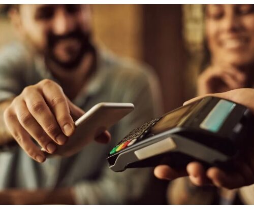 5 maneiras de usar o Pix em viagens internacionais e ganhar mais controle financeiro