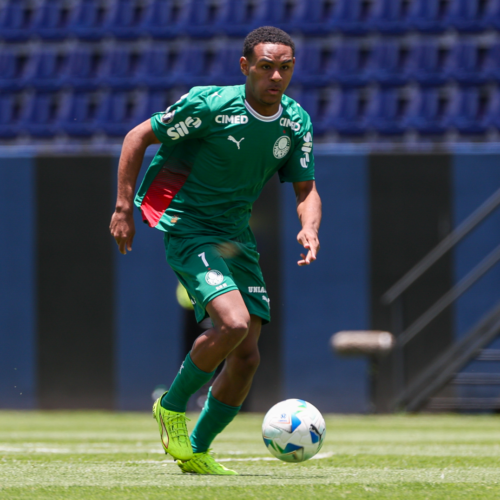 Clube europeu se aproxima de acerto com promessa do Palmeiras