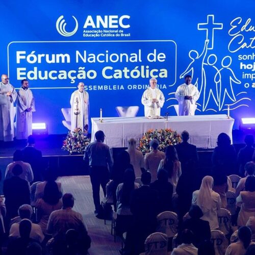 ANEC celebra 80 anos com lançamento de livro sobre a história da educação católica no Brasil