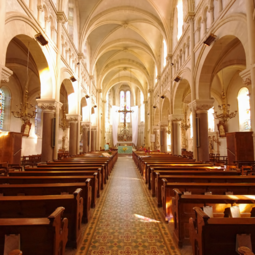 Câmara Legislativa aprova emenda que expande benefícios fiscais para instituições religiosas.