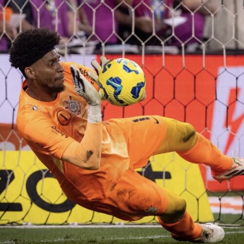 Hugo Souza pode se despedir do Corinthians na próxima janela de transferências; confira os montantes envolvidos