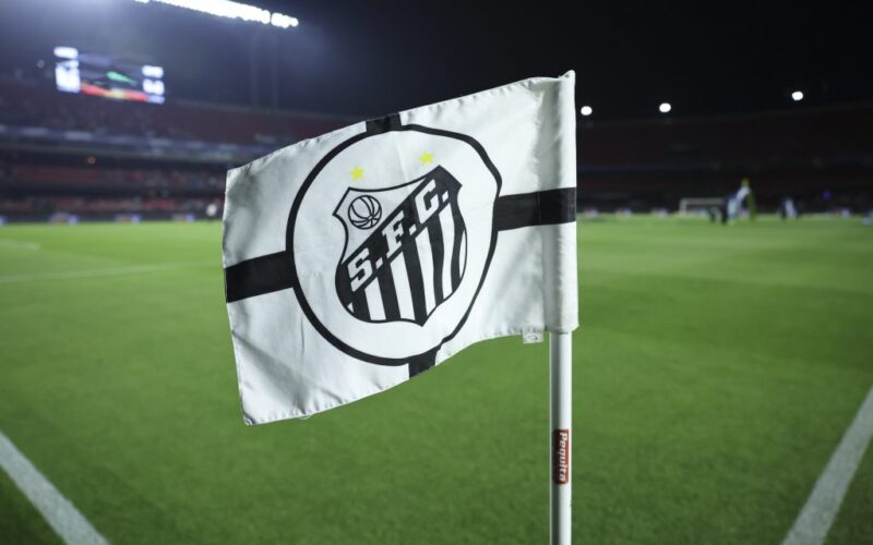 Santos fecha 2025 com preocupações financeiras, apesar de receitas expressivas
