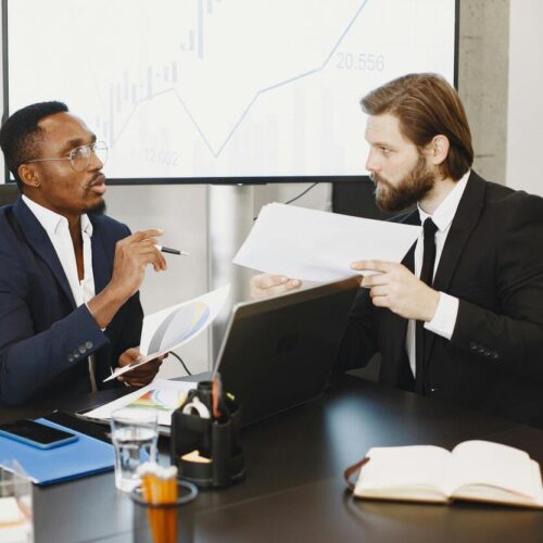 Estratégias Eficazes para Líderes na Tomada de Decisões Empresariais