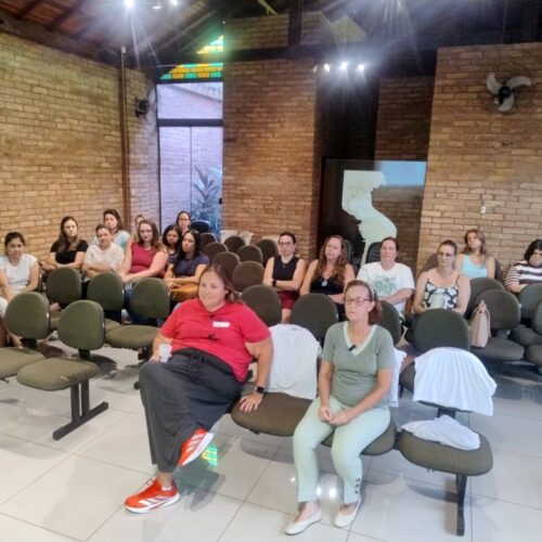 Bariri devolve uniformes escolares devido à baixa qualidade da educação