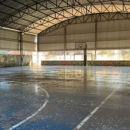 Escola Joseane Bianco ganhará telamento e limpeza na quadra esportiva
