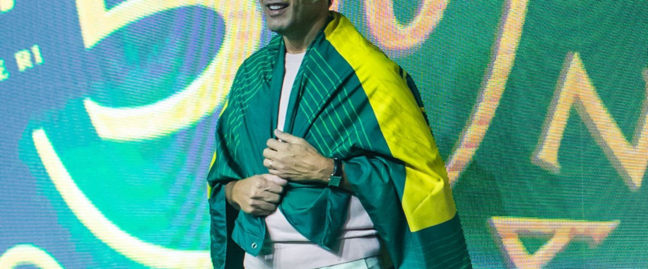 A COPA DO MUNDO AQUECE O CONSUMO, IMPULSIONA O VAREJO E DEVE MOVIMENTAR  MAIS DE R$ 4 BILHÕES NA ECONOMIA BRASILEIRA.