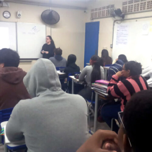 Escola Idalina realiza semana de conscientização contra a violência com palestras e atividades educativas