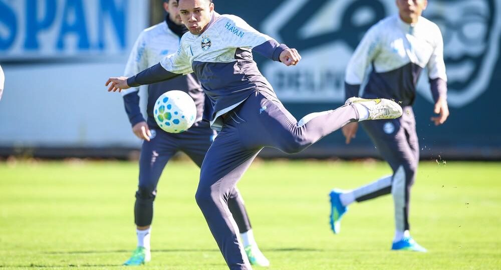 Grêmio se aproxima de negociação bilionária com clube europeu