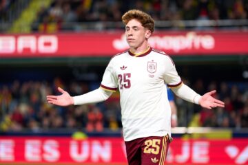 Liverpool vence disputa com clubes ingleses e garante jovem talento da Espanha