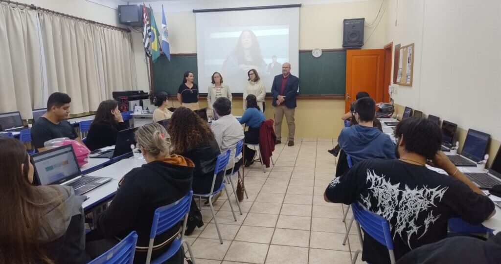 Novos estudantes ingressam no Polo Univesp de Bariri