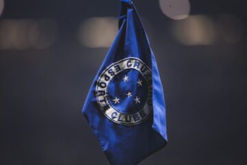 Cruzeiro fecha acordo para trazer jogador de clube da Arábia Saudita