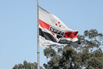 São Paulo intensifica tratativas para contratar atacante