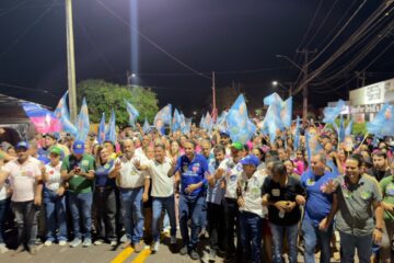 Gaguim une forças com o prefeito Auri Wulange em grandiosa caminhada em Axixá, reafirmando seu compromisso com a cidade