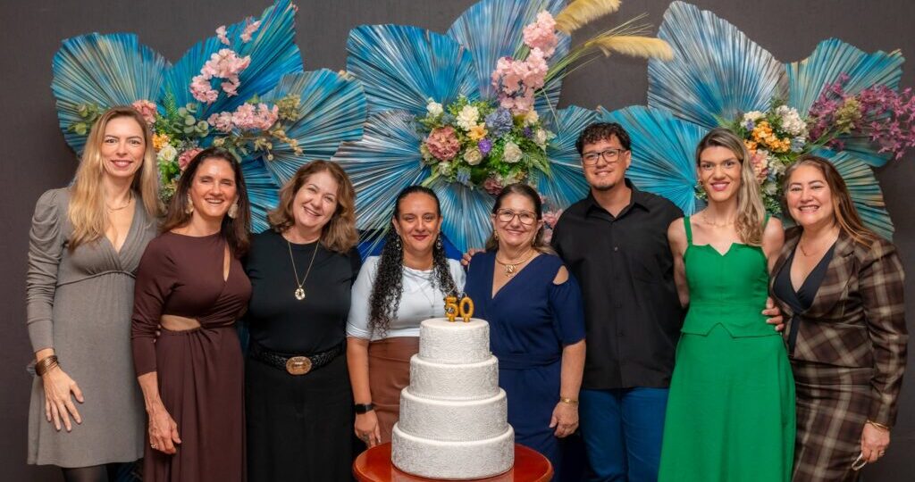 Cinquenta Anos de História: Celebração do Jubileu de Ouro da Escola Ephigênia Cardoso Machado Fortunato